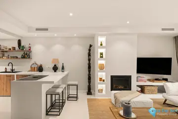 4 bedroom House for Sale in The Golden Mile-36229