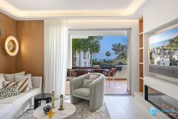 3 bedroom Apartment for Sale in New Golden Mile-36407