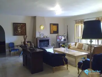 7 bedroom House for Sale in Nueva Andalucía-36480