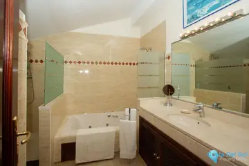 3 bedroom Apartment for Sale in La Mairena-101258