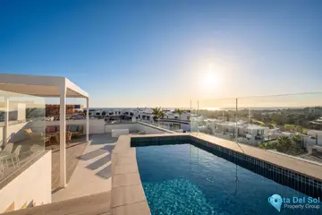 3 bedroom Apartment for Sale in Santa Clara