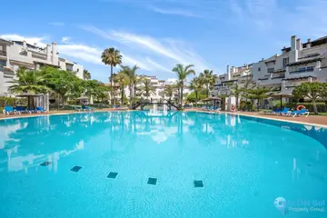 5 bedroom Apartment for Sale in San Pedro de Alcántara