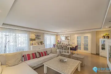 5 bedroom House for Sale in San Pedro de Alcántara-36750