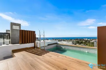 5 bedroom House for Sale in Río Real-36889