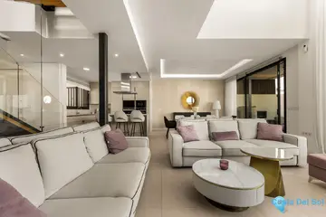 5 bedroom House for Sale in Río Real-36894