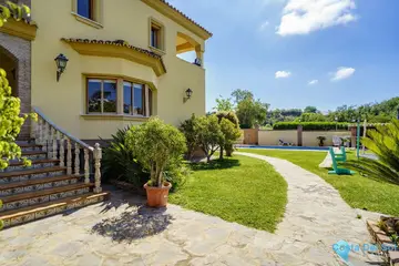 5 bedroom House for Sale in La Quinta-37050