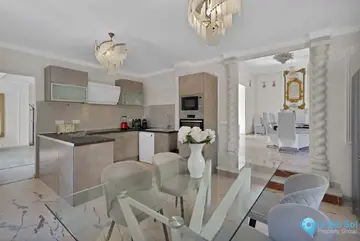 10 bedroom House for Sale in Marbella-37057