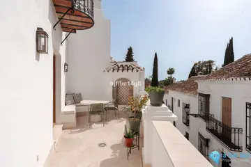 3 bedroom House for Sale in The Golden Mile-37096
