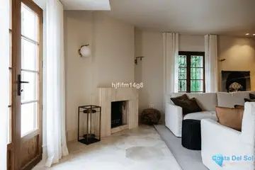 3 bedroom House for Sale in The Golden Mile-37100