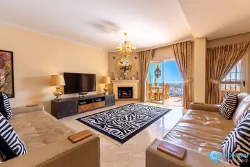 4 bedroom Apartment for Sale in La Mairena-101282