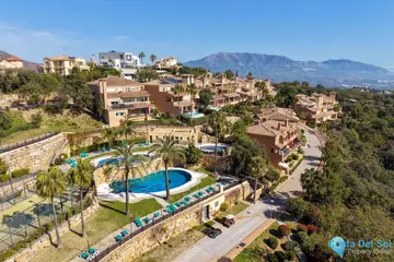 4 bedroom Apartment for Sale in La Mairena-101280