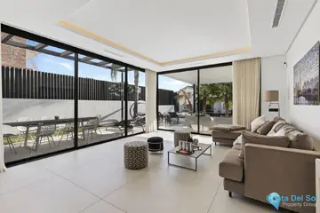 6 bedroom House for Sale in San Pedro de Alcántara-37434