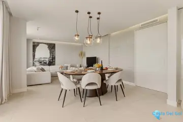 4 bedroom Apartment for Sale in Estepona-37680