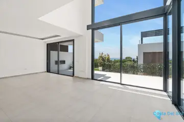 5 bedroom House for Sale in Río Real-37824