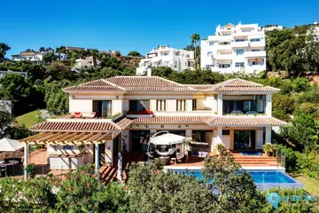 5 bedroom House for Sale in La Mairena-37865