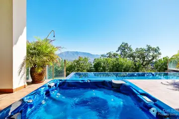 5 bedroom House for Sale in La Mairena-37870