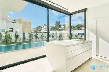 4 bedroom House for Sale in Estepona-37890