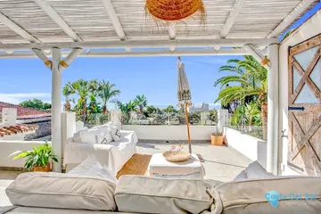 6 bedroom House for Sale in Marbesa-38005