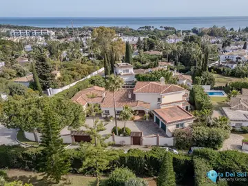 5 bedroom House for Sale in El Paraiso-38129