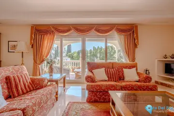 5 bedroom House for Sale in El Paraiso-38133