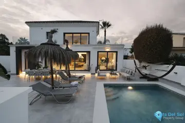 4 bedroom House for Sale in Nueva Andalucía-38218
