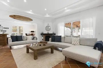 5 bedroom House for Sale in Las Chapas-38245