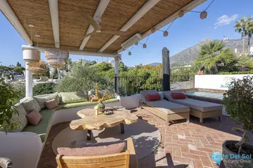 4 bedroom House for Sale in The Golden Mile