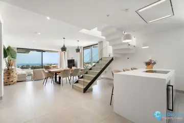 3 bedroom Apartment for Sale in Artola