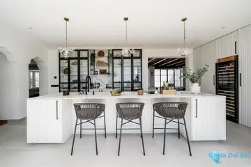 4 bedroom House for Sale in El Madroñal-38549