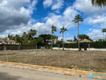 1718m2 Plot for Sale in Guadalmina Baja-38633