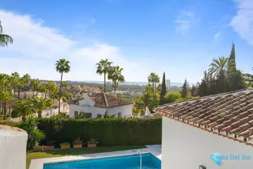 4 bedroom House for Sale in Elviria-38730