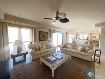 4 bedroom Apartment for Sale in The Golden Mile-38833