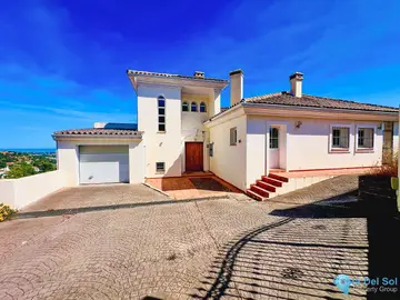 4 bedroom House for Sale in La Quinta-38880