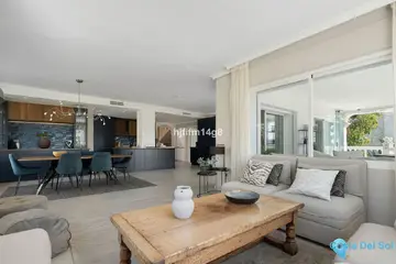 4 bedroom House for Sale in La Campana-38929