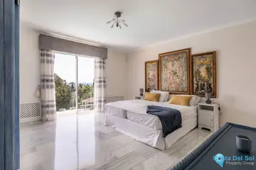 6 bedroom House for Sale in El Paraiso-38964