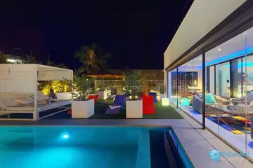 5 bedroom House for Sale in La Cala de Mijas-39051