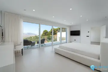 3 bedroom House for Sale in La Mairena-39210