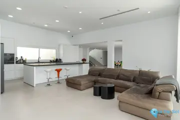 3 bedroom House for Sale in La Mairena-39203