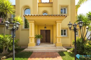 4 bedroom House for Sale in Elviria