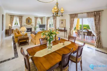 4 bedroom House for Sale in Elviria-39343