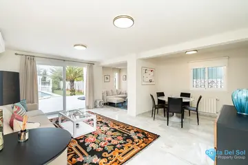 4 bedroom House for Sale in Marbesa-39505
