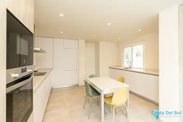 4 bedroom House for Sale in Marbesa-39507