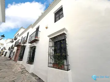 4 bedroom House for Sale in Marbella-39577