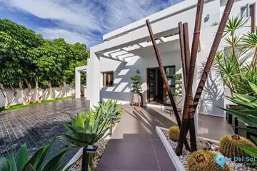 5 bedroom House for Sale in Marbella-39643