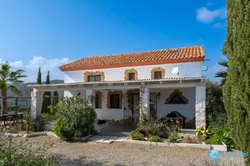 3 bedroom House for Sale in Coín
