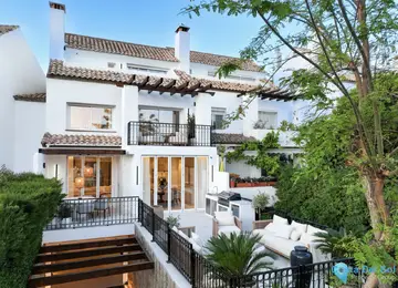 5 bedroom House for Sale in The Golden Mile-39833