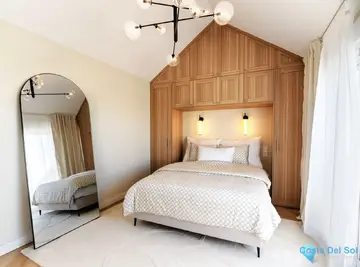 5 bedroom House for Sale in The Golden Mile-39834