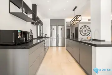 4 bedroom House for Sale in Marbesa-39842