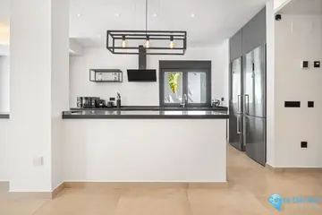 4 bedroom House for Sale in Marbesa-39843