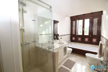 3 bedroom House for Sale in The Golden Mile-40137